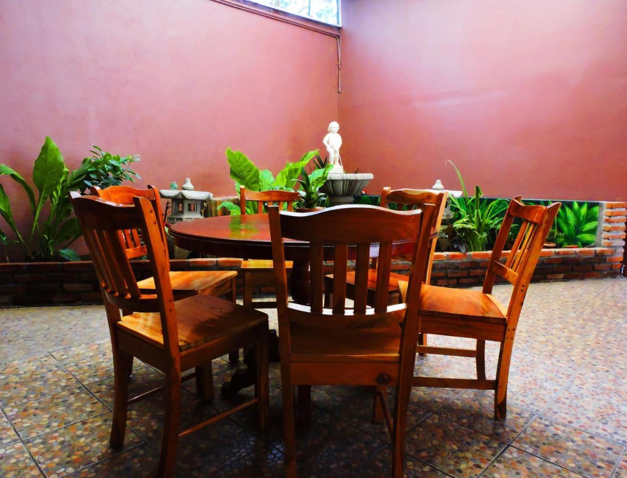 Hotel Xolotlan Managua Buitenkant foto