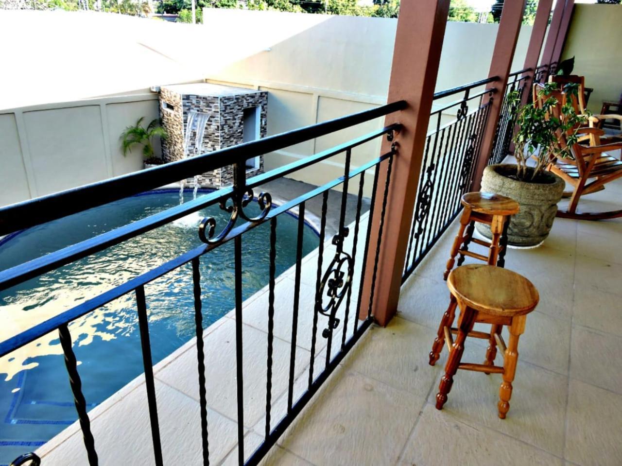 Hotel Xolotlan Managua Buitenkant foto